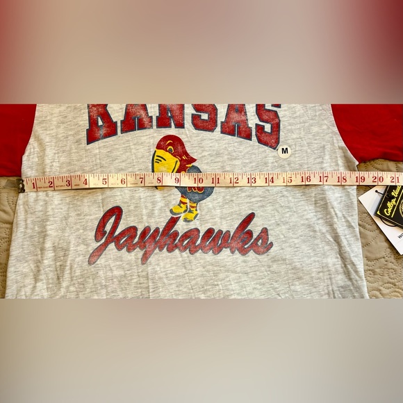 🌸New 47 college vault Kansas Jayhawks crop tee - Picture 7 of 9